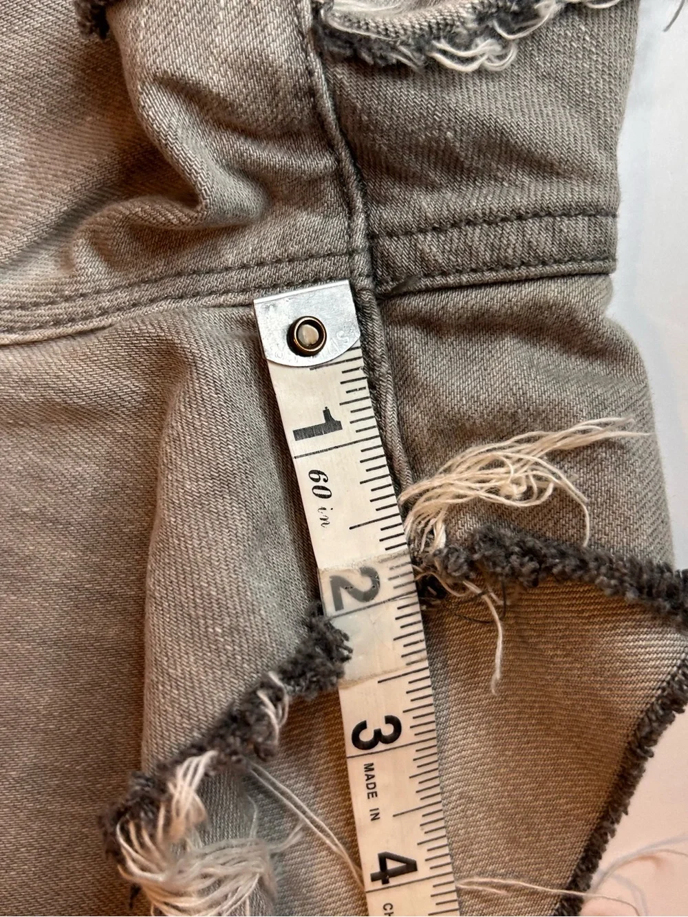 J Brand Grey Distressed Denim Cutoff Shorts Size 25